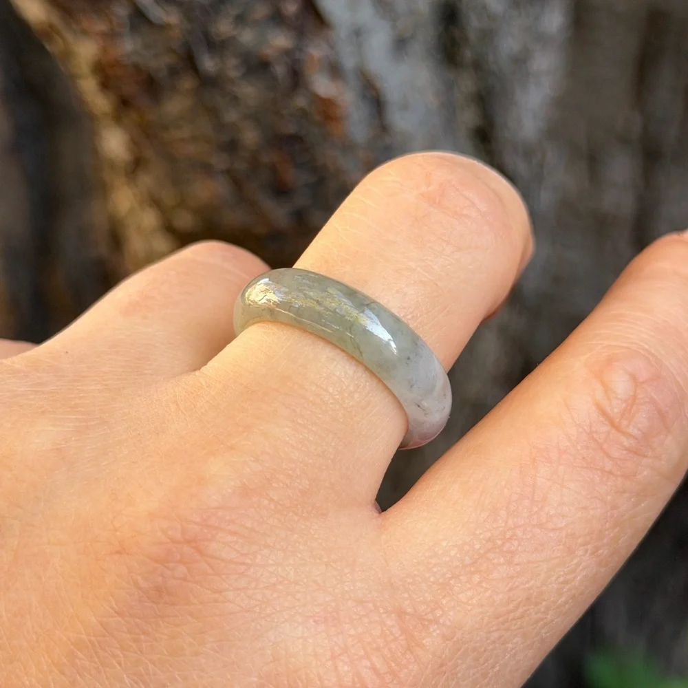 Size 9 gray jade band ring 0783‎